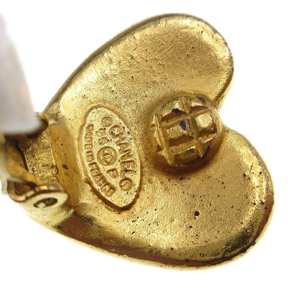 Chanel Heart Earrings Clip-On Gold 95P 120502
